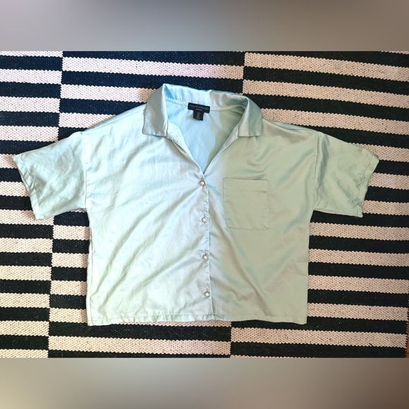 House of Harlow 1960 silky pajama top.  Pearl buttons- L - Picture 1 of 4